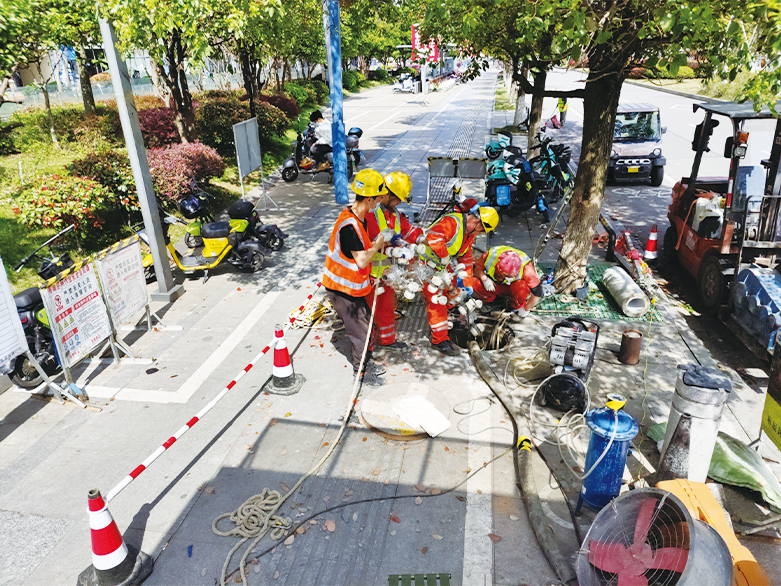  献县UV-CIPP紫外光固化修复